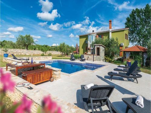 Apartment Ulica Veli Vrh Cr