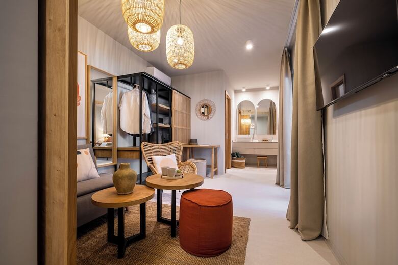 Hotel Valamar Amicor Resort