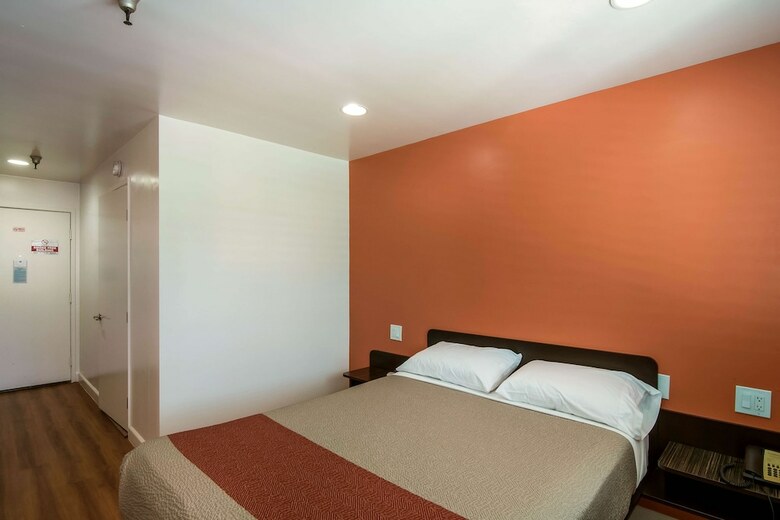 Motel 6 Monterey Park, Ca