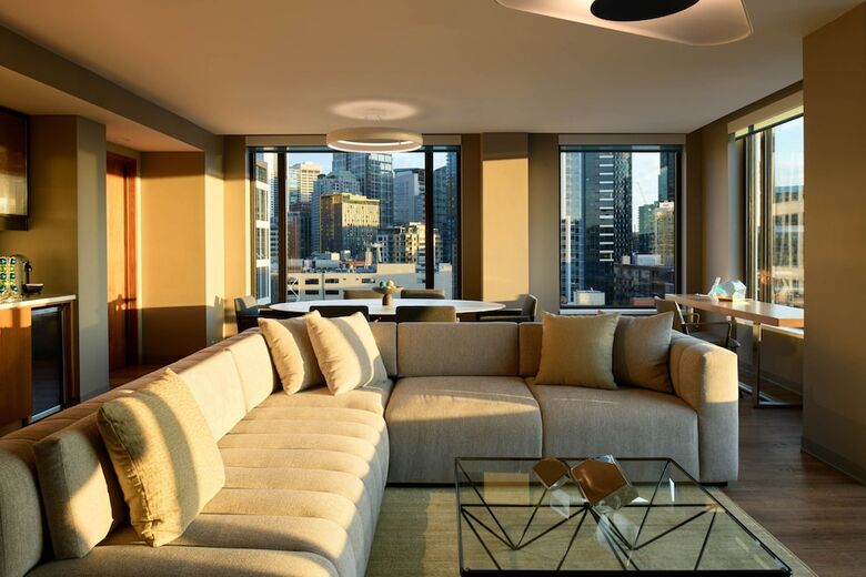 Astra Hotel, Seattle, A Tribute Portfolio Hotel By Marriott