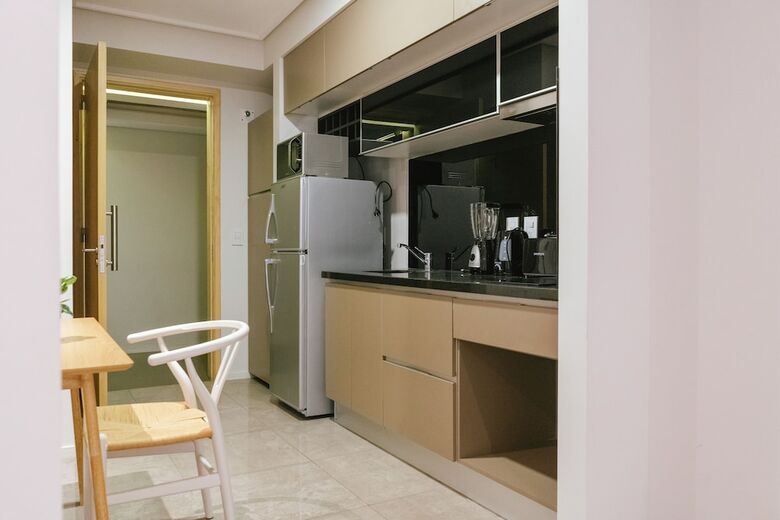 Le Montreal Apartments