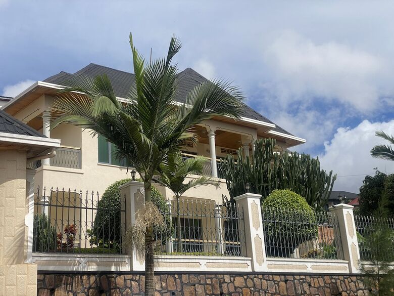 Bed & Breakfast Affordable Homes Kigali