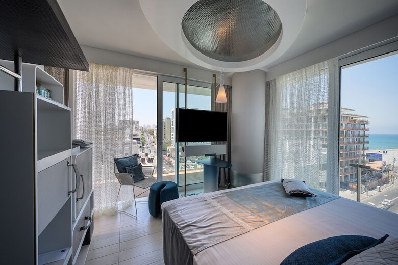 Hotel Port Tower By Isrotel Design