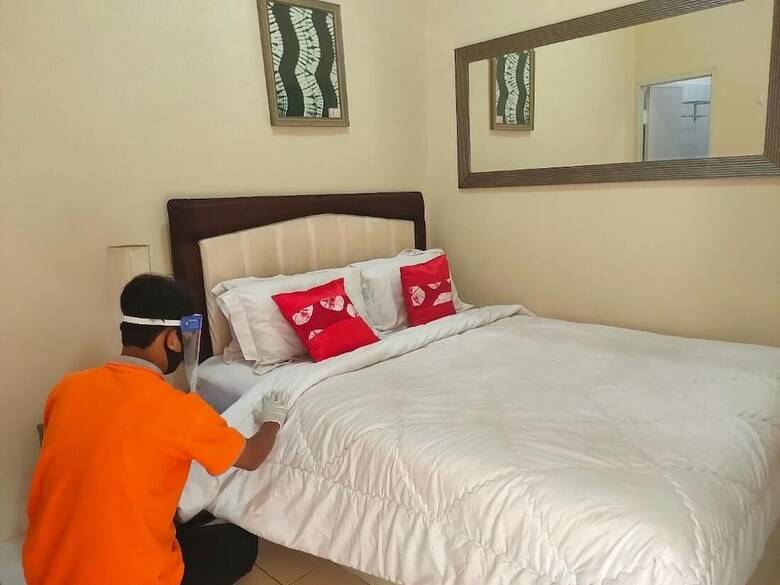 Perfect Double Room With AC In Center Bogor