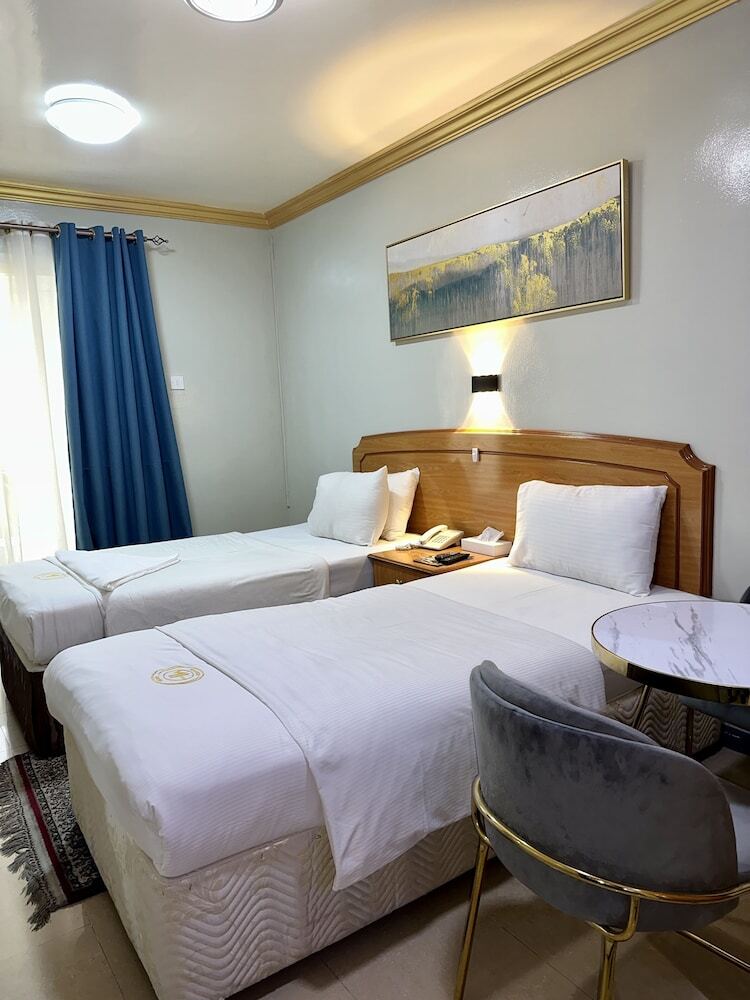 Maaeen Hotel