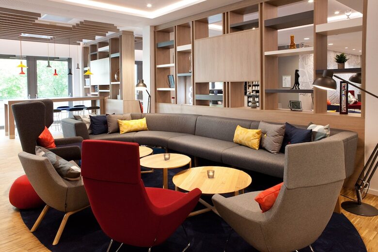 Hotel Holiday Inn Express Furth By Ihg