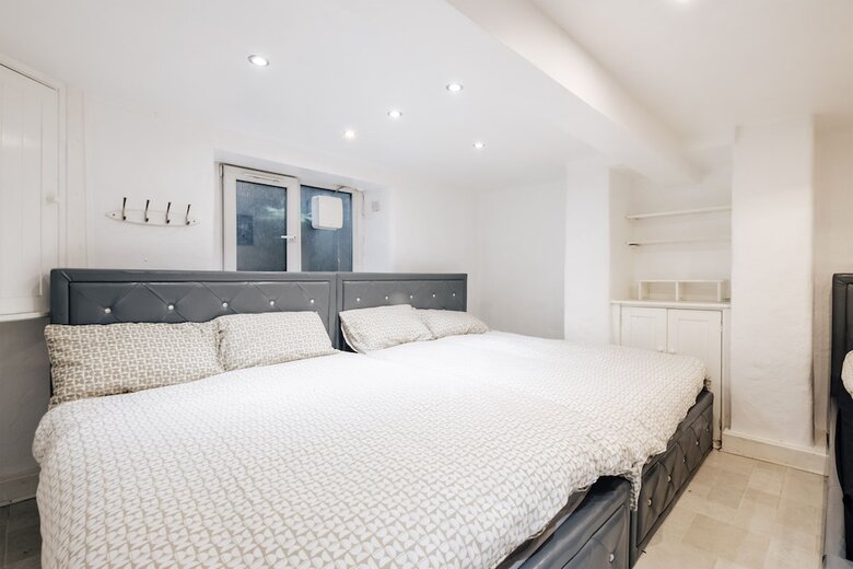 Luxury Town House