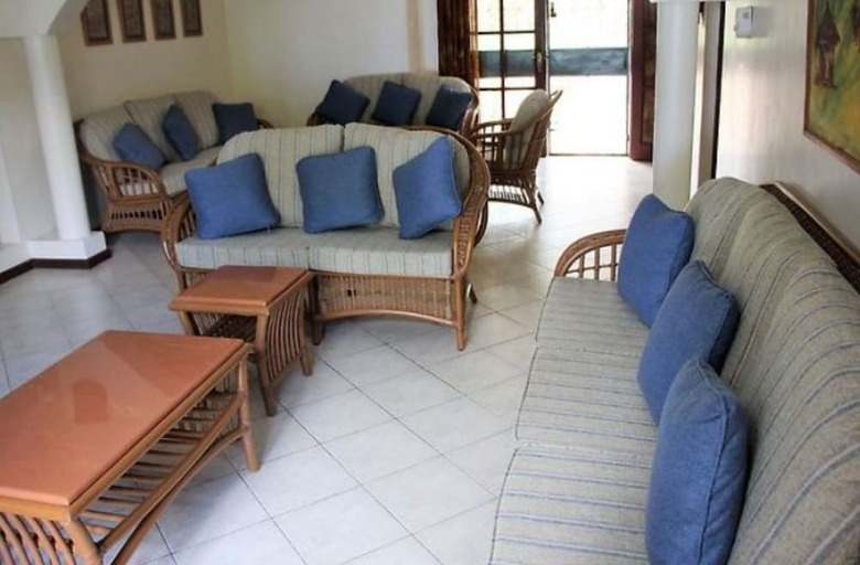 Niro Beach House-kusyombunguo Hotels Ltd