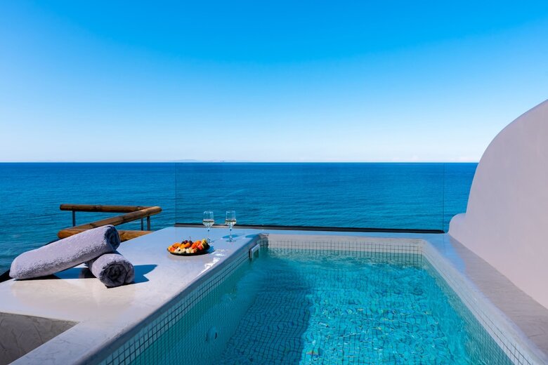 Neoma Luxury Suites