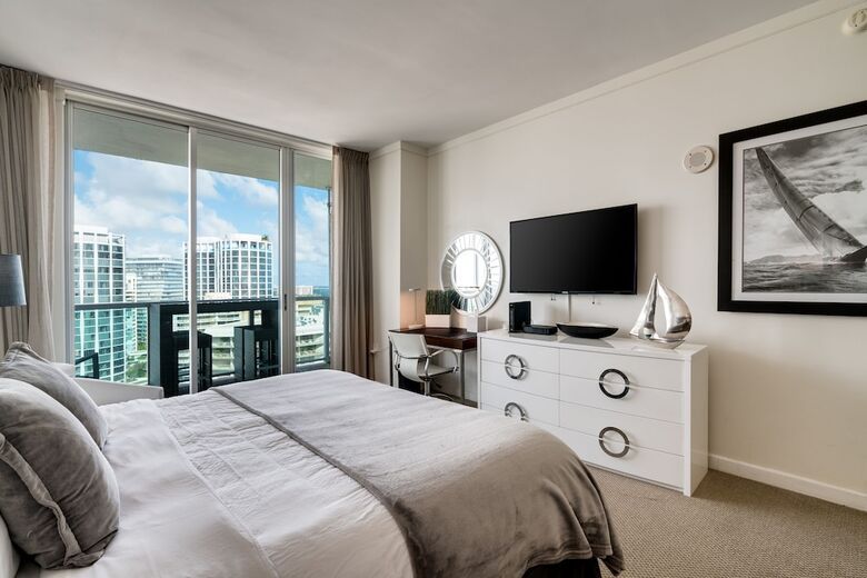 Apartamentos Ocean, Marina & City View Studio + Balcony #2