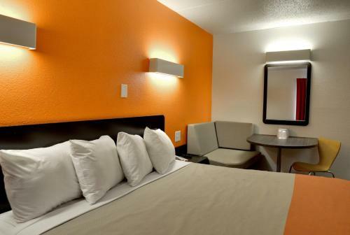Motel 6 Toledo