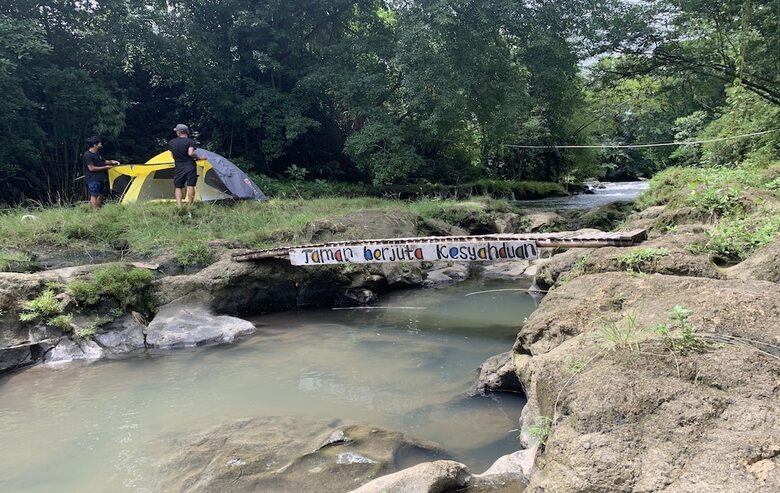 Bed & Breakfast Teratai Biru River Camping Ground