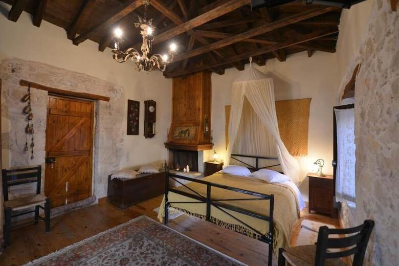 Hotel Troullos Traditional Houses