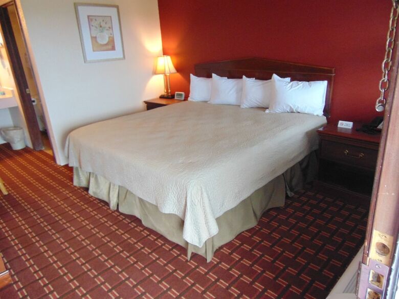 Hotel Candlelight Inn