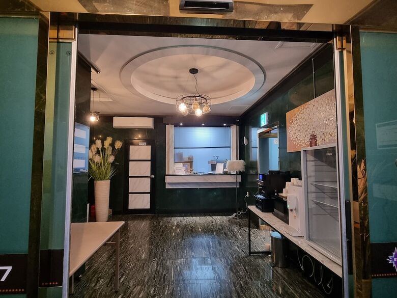 Hotel G7