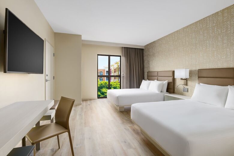 AC Hotel By Marriott Naples 5th Avenue