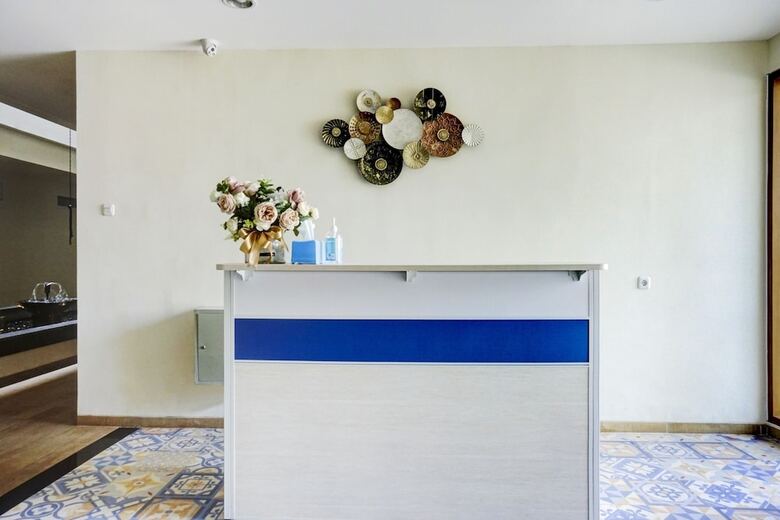 Hotel Oyo 90629 The Home Srengseng