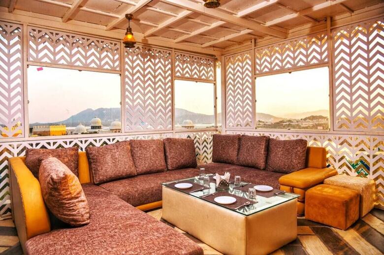 Hotel Pax Rafahiya Haveli Udaipur