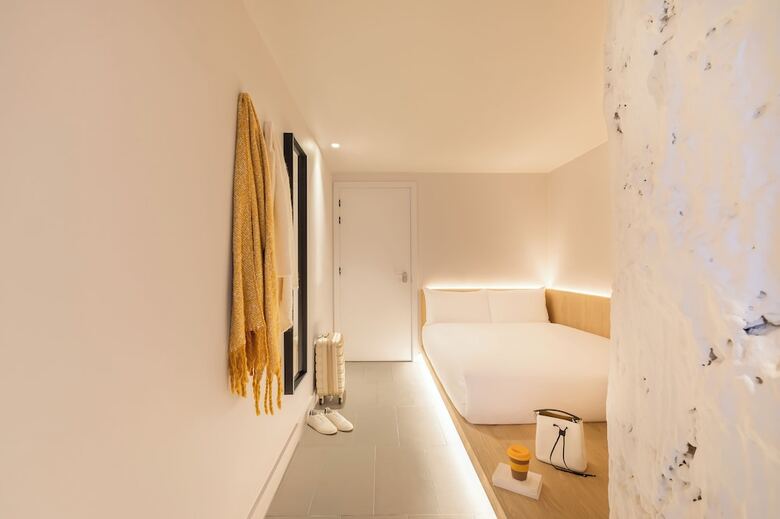 Zedwell Underground Hotel Tottenham Court Road