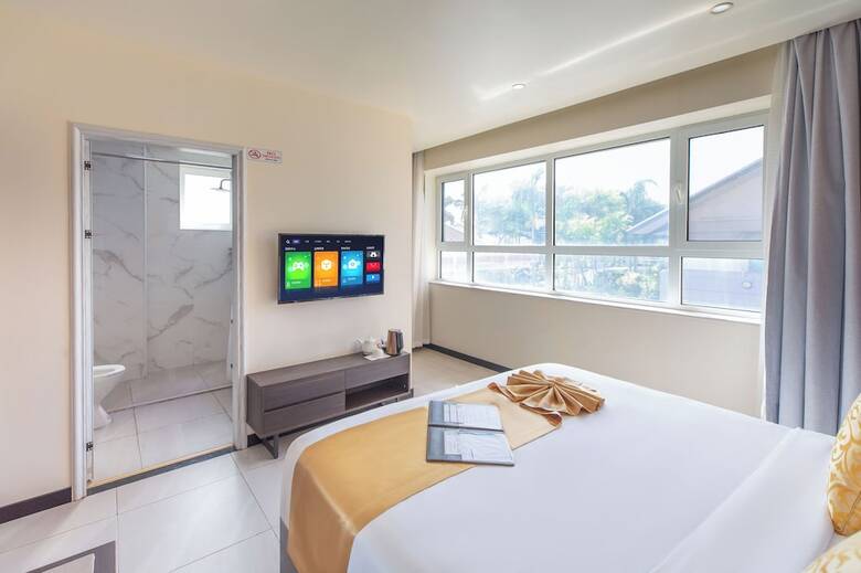 Tauese Seaview Hotel