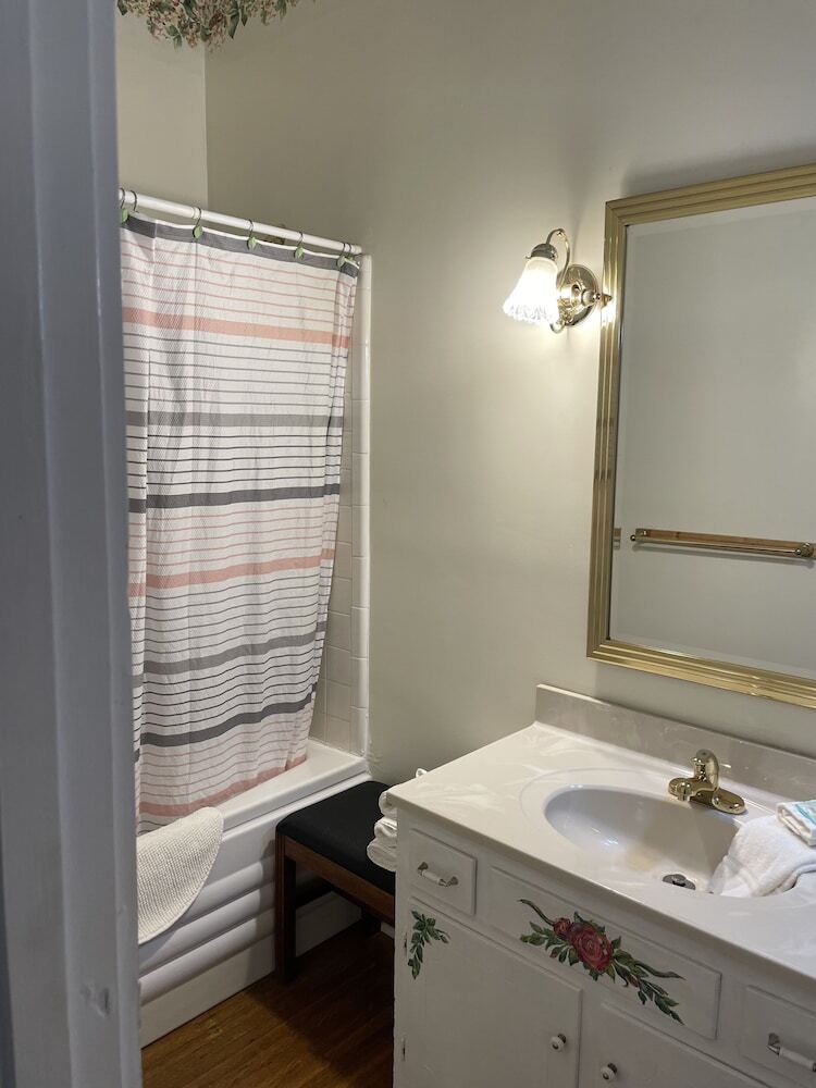 Bed & Breakfast Carriage Lane Inn