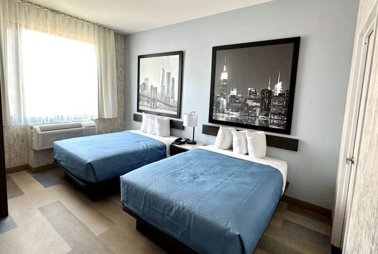 Hotel Super 8 By Wyndham Brooklyn Pennsylvania Ave
