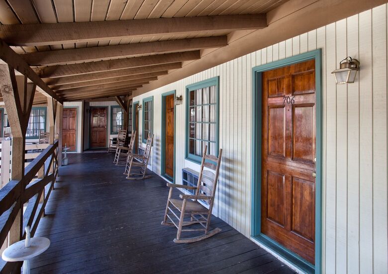 Hotel Helendorf River Inn, Suites & Conference Center