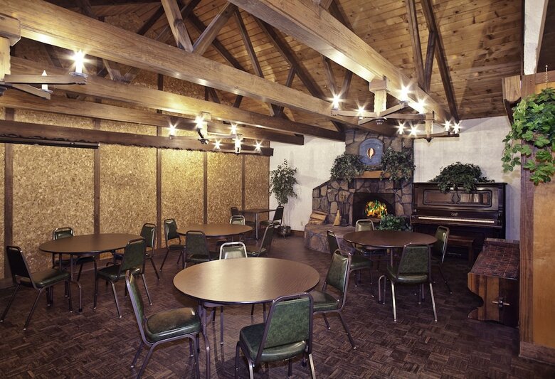Hotel Helendorf River Inn, Suites & Conference Center