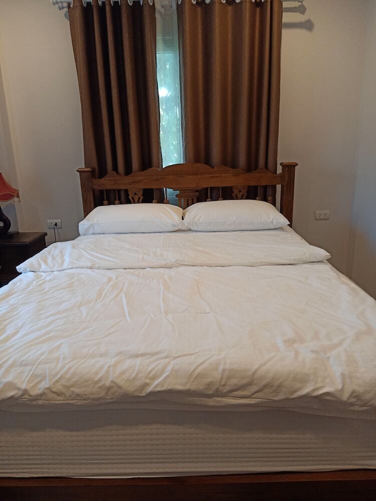 Hotel At Wara Bed And Breakfast