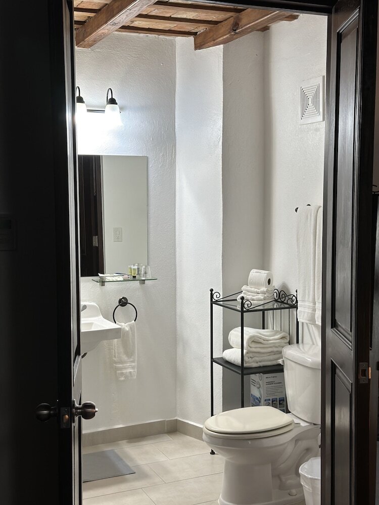 Hotel 352 Guest House