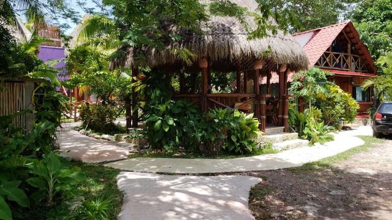 Hotel Cabanas K'iin Y�etel H� Bacalar