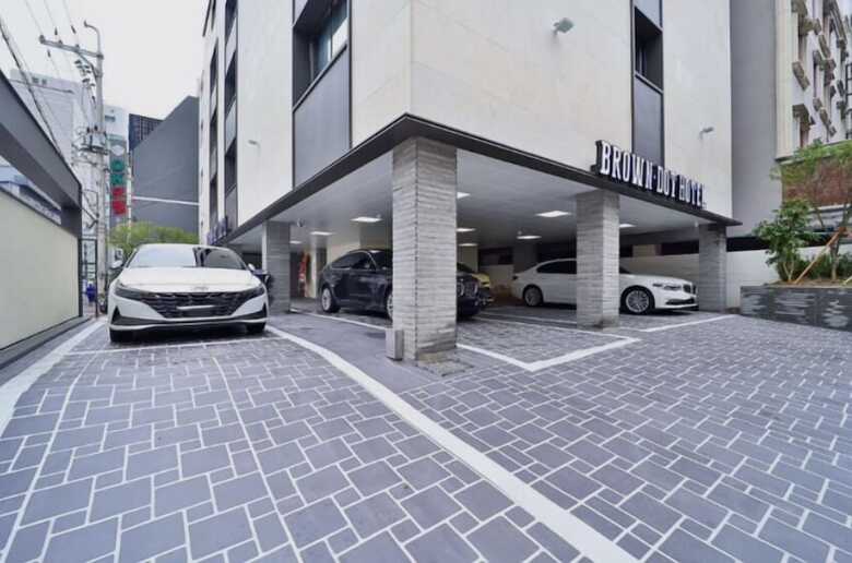 Brown Dot Hotel Yeongdo Daegyo