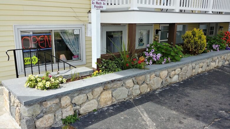 Hotel Breakers By The Sea