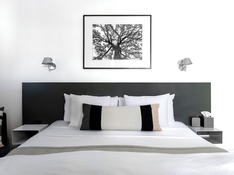 Frame Hotel - Treehouse