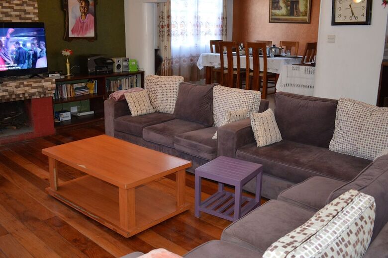 Hotel Kerarapony House