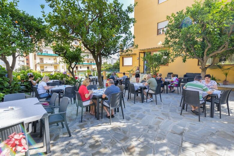 Hotel Leone