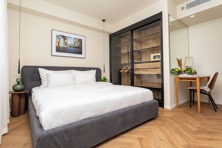 Hotel De Sheinkin Suites