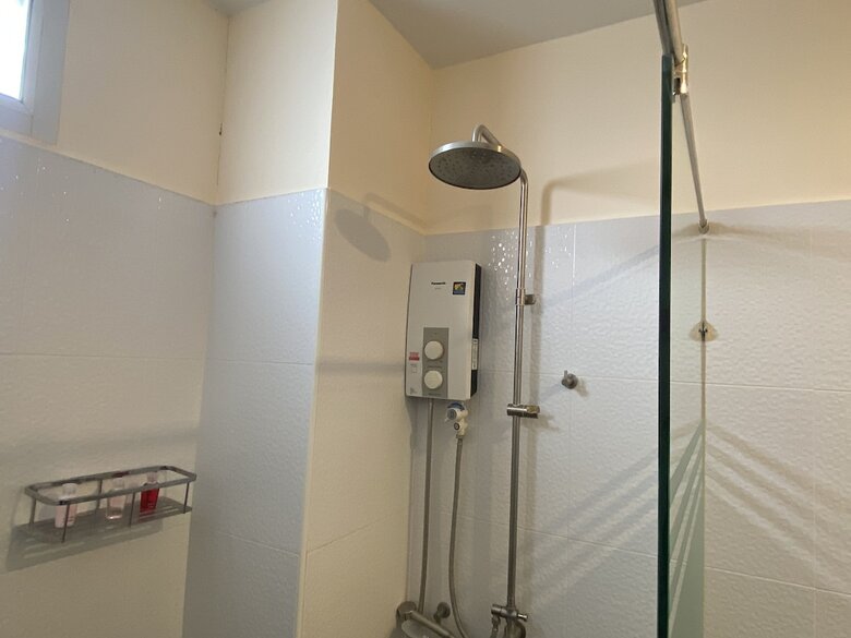 Hotel Roomquest Chonburi Laem Chabang