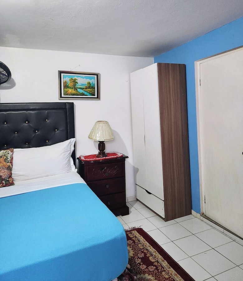 Bed & Breakfast 237 Bratton Ave