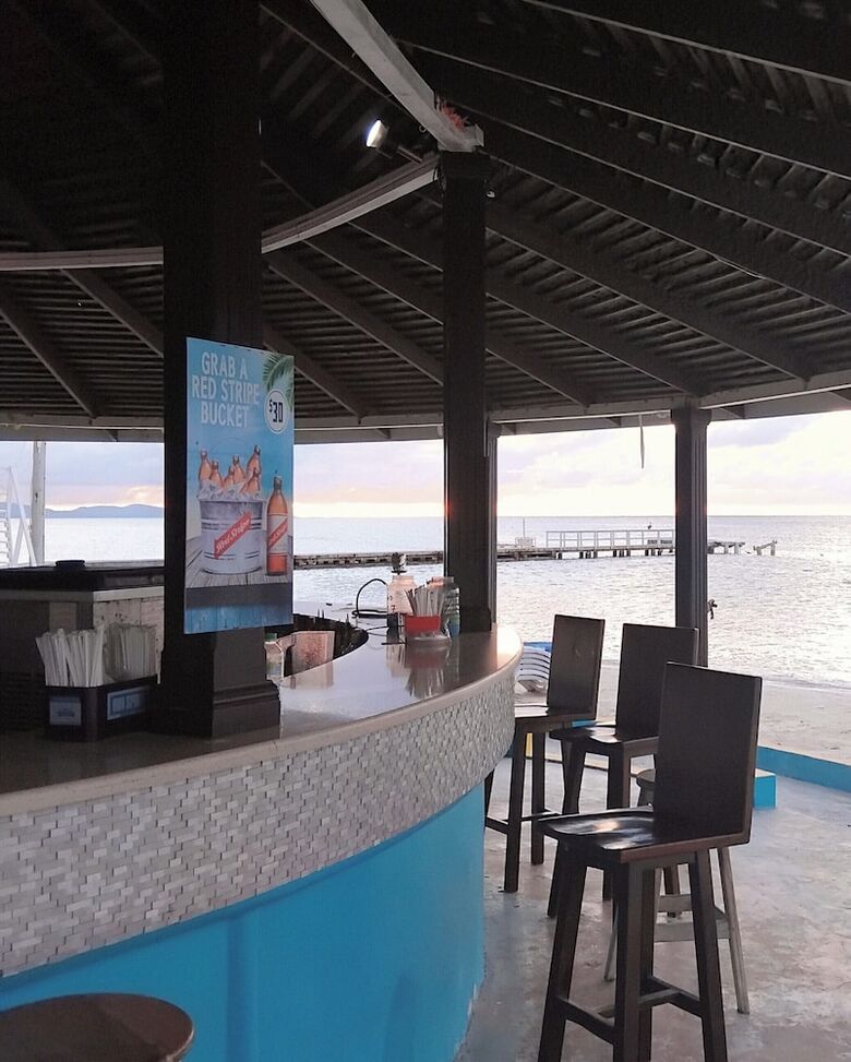 Bed & Breakfast 237 Bratton Ave