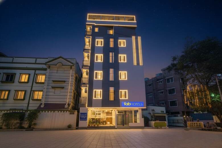 Fabhotel Crystal Suites