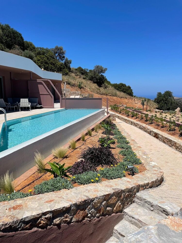 Plethora Luxury Suites