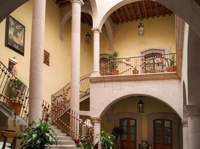 Hotel Casa Faroles