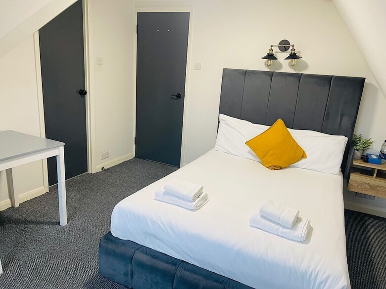 Woodford Hotel