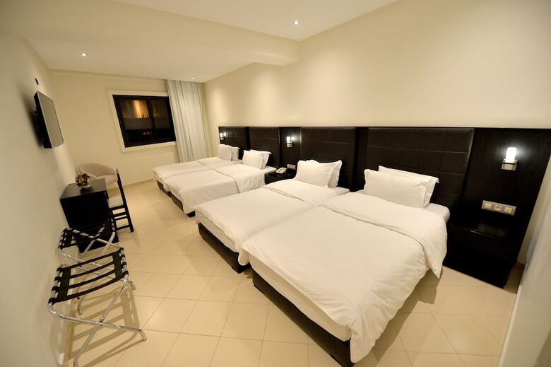 Hotel El  Djenina