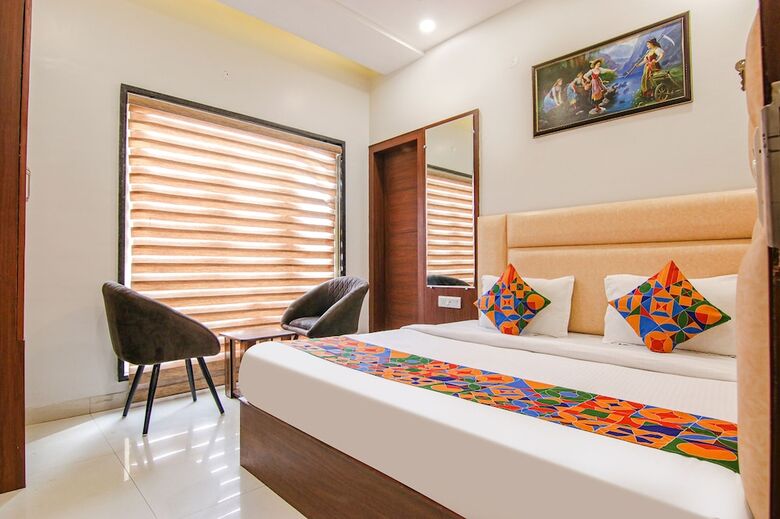 Fabhotel Golden City