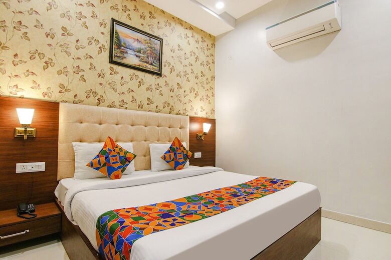 Fabhotel Golden City