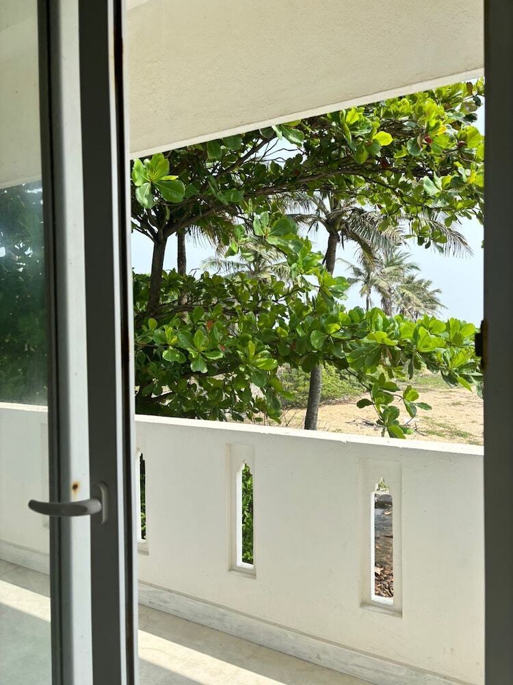Hotel Truliv Villa Cabana
