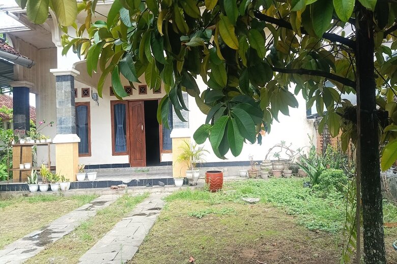 Hotel Oyo 93425 Homestay Anisa