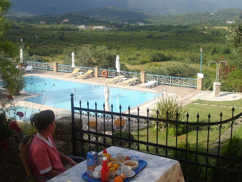 Villa In Paleokastrites With Swimming Pool Near Beaches